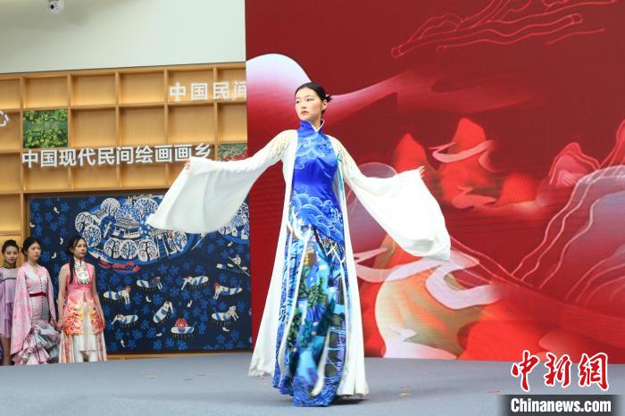 “中国现代民间绘画艺术周暨双年展”在浙江秀洲开幕